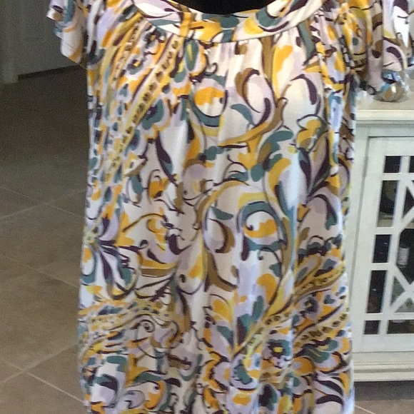 SoCa St. John flutter sleeve t, loose elastic bottom, size M - Picture 3 of 9